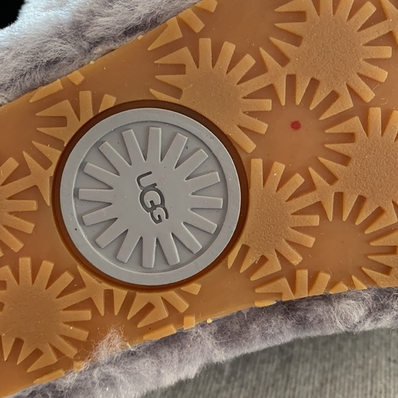 Ugg oh yeah fluff sandal slipper new out of box size 8 - Picture 4 of 6